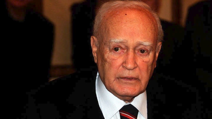 Ο πολιτικός κόσμος αποχαιρετά με θλίψη τον Κάρολο Παπούλια (vid)