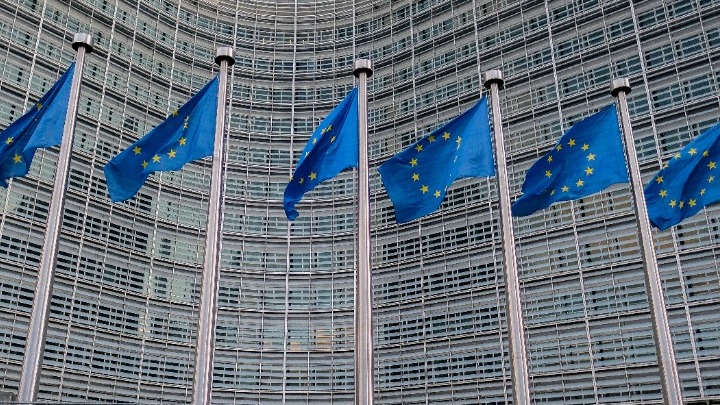 Ευρωπαϊκό Συμβούλιο: «καταδικάζει τις προσπάθειες τρίτων χωρών να εργαλειοποιήσουν τους μετανάστες για πολιτικούς σκοπούς»
