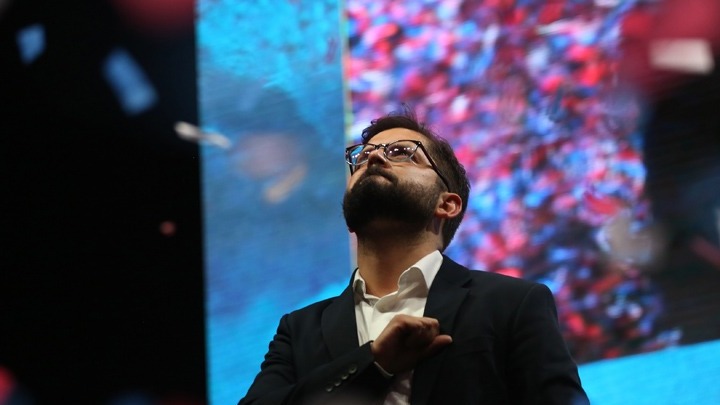Χιλή: Τσίπρας – Ανδρουλάκης συγχαίρουν το νέο αριστερό πρόεδρο