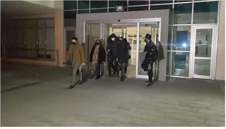 Επέστρεψαν στην Ελλάδα ο αστυνομικός και η σύντροφός του που συνελήφθησαν στην Αδριανούπολη (vid)