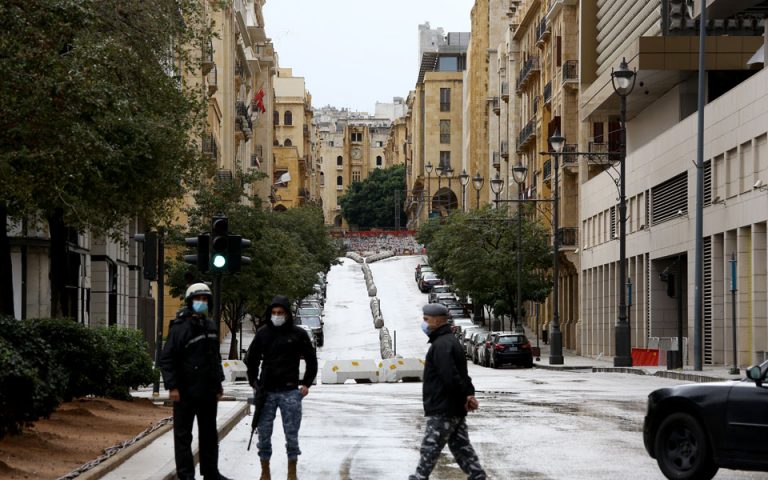 Λίβανος: Απαγόρευση της κυκλοφορίας τη νύχτα για τους ανεμβολίαστους