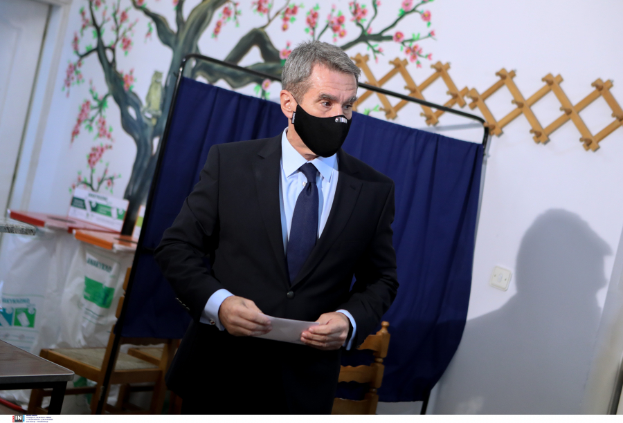 Ανοίγει τα χαρτιά του ο Ανδρέας Λοβέρδος