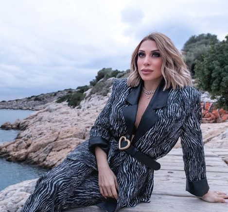 Σοκάρει η Μαρία Καρλάκη: «Μου είχε πιάσει το κεφάλι και μου το χτύπαγε στο μάρμαρο» (vid)