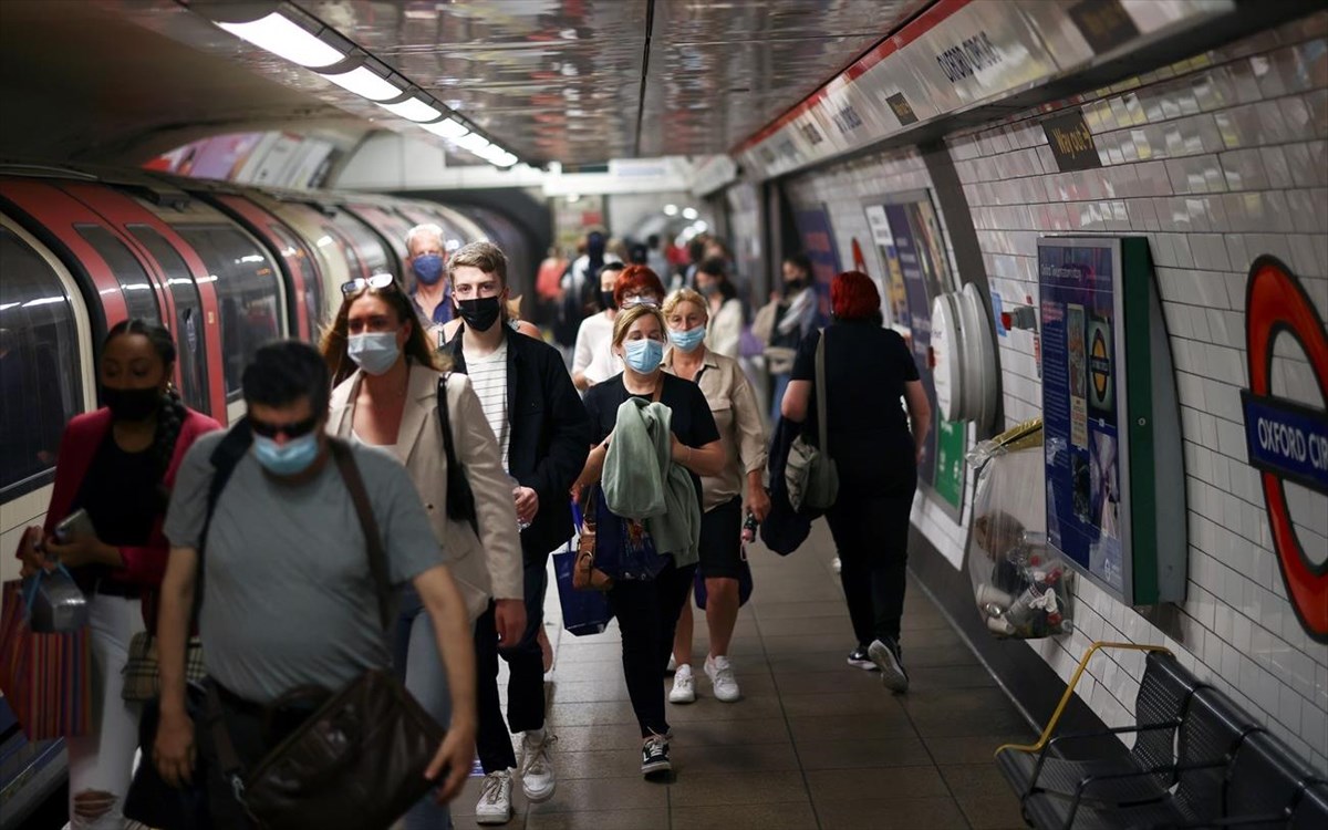 Βρετανία: Επιβεβαιώθηκαν άλλα 12.133 κρούσματα της Όμικρον το τελευταίο 24ωρο