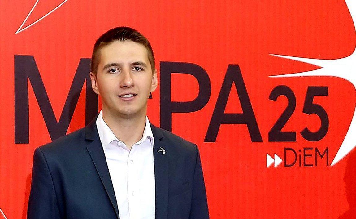 Μ. Κριθαρίδης: «Τα golden boys της ΔΕΗ μοιράζουν μπόνους 16 εκατ. ευρώ τη στιγμή που οι πολίτες δεν μπορούν να πληρώσουν τους λογαριασμούς του ρεύματος τους»