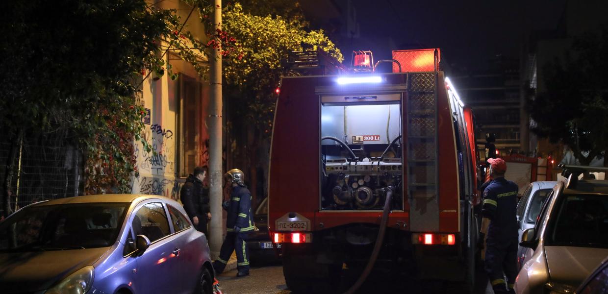 Φωτιά σε εγκαταλελειμμένο κτίριο στην Παλλήνη – Ένας 60χρονος ανασύρθηκε νεκρός
