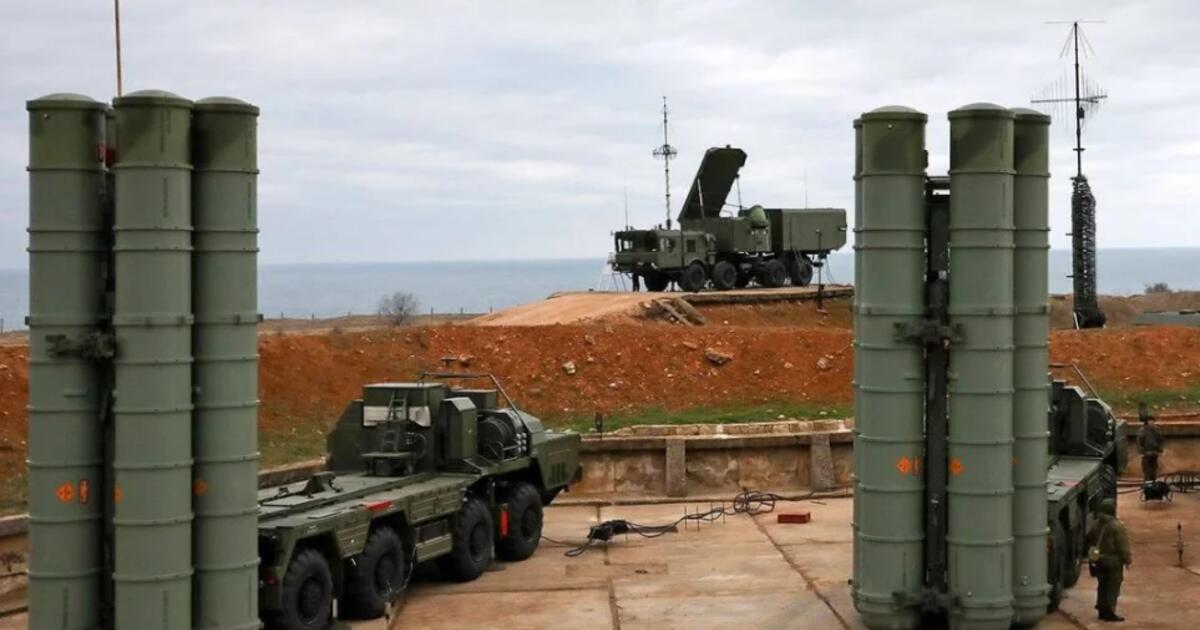 Άρχισε η Ινδία να παραλαμβάνει S-400 – Μόσχα και Νέο Δελχί υπέγραψαν 28 επενδυτικές συμφωνίες