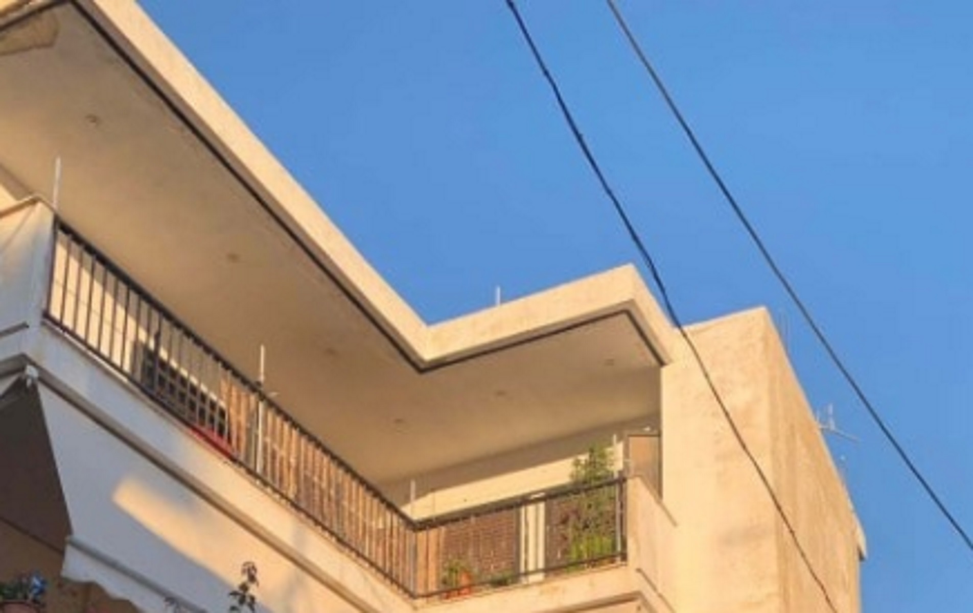 Άργος: 57χρονη έπεσε από το μπαλκόνι και σκοτώθηκε – «Ανοιχτά όλα τα ενδεχόμενα»
