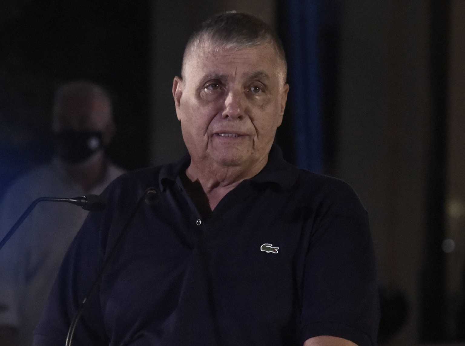 Γιώργος Τράγκας: «Προσπαθούσα να τον πείσω να εμβολιαστεί» είπε ο γιατρός του (vids)