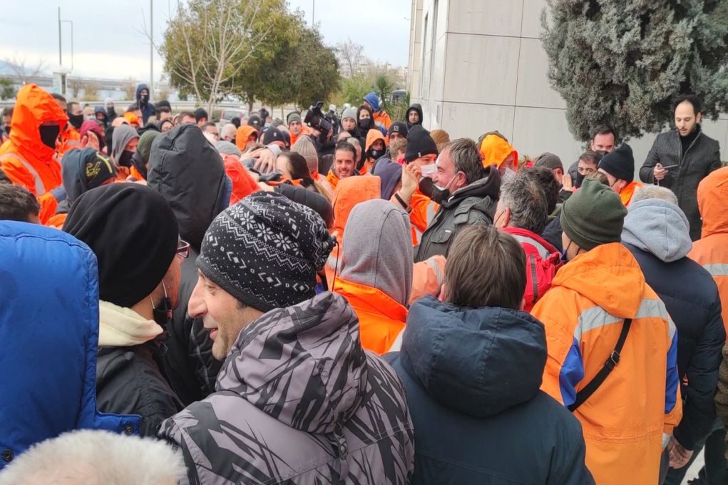 Καβάλα: Ελεύθεροι αφέθηκαν 10 εργαζόμενοι – Στον εισαγγελέα άλλοι εφτά (vid)
