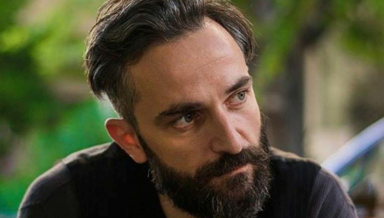 Άρης Σερβετάλης: Επίσκεψη στο Άγιο Όρος μετά την αποχώρηση από το “Ρινόκερος” (pics)