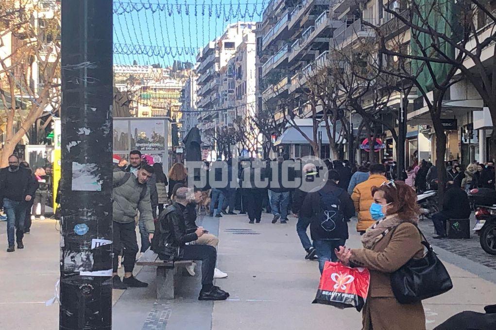 Θεσσαλονίκη: Πορεία αντιεξουσιαστών σε κεντρικούς δρόμους της πόλης (pics)