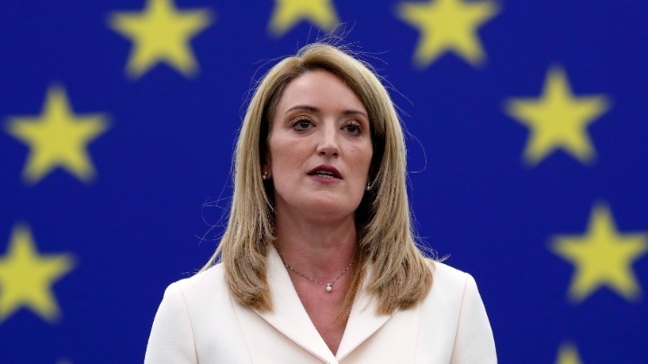 Ρομπέρτα Μετσόλα: Είμαι αποφασισμένη να κάνω ό,τι μπορώ για να βοηθήσω να επουλωθεί το χάσμα στην Κύπρο