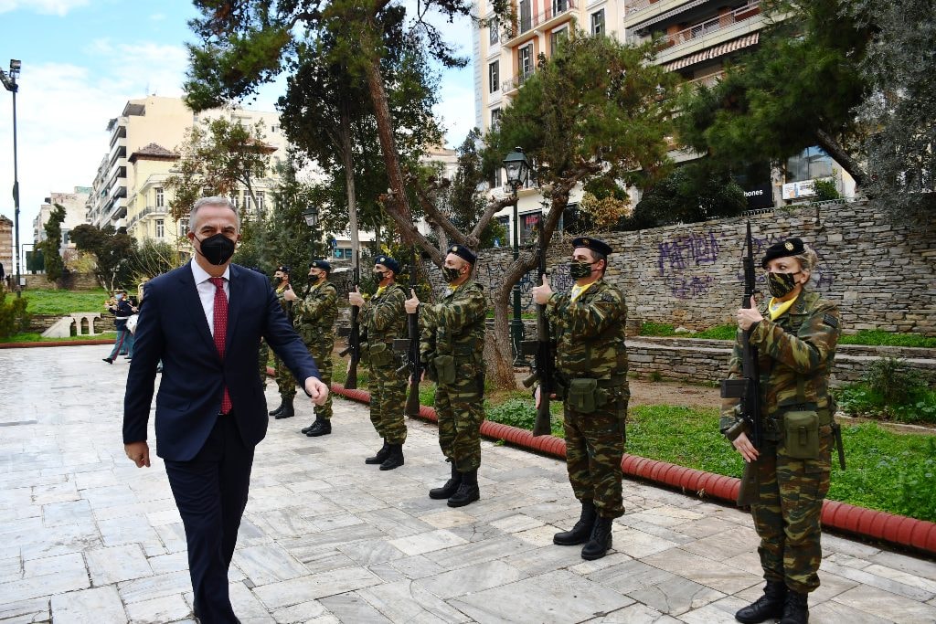 Καλαφάτης: Να εμβολιαστούμε για να προστατευτούμε, να κρατήσουμε ανοιχτή την κοινωνία και ελεύθερη την οικονομία