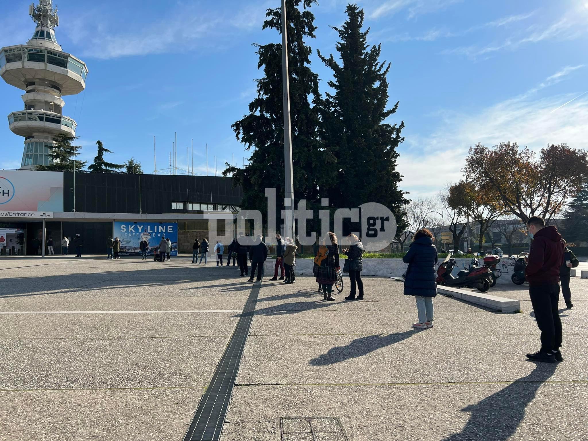 Θεσσαλονίκη: Ουρά για rapid test στη ΔΕΘ