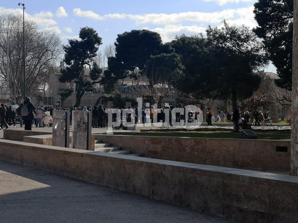 Θεσσαλονίκη: Πορεία αντιεμβολιαστών στο κέντρο της πόλης (vid)
