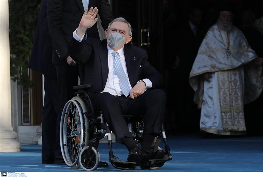Νίκησε τον κορονοϊό ο τέως βασιλιάς Κωνσταντίνος – Παίρνει εξιτήριο από το νοσοκομείο