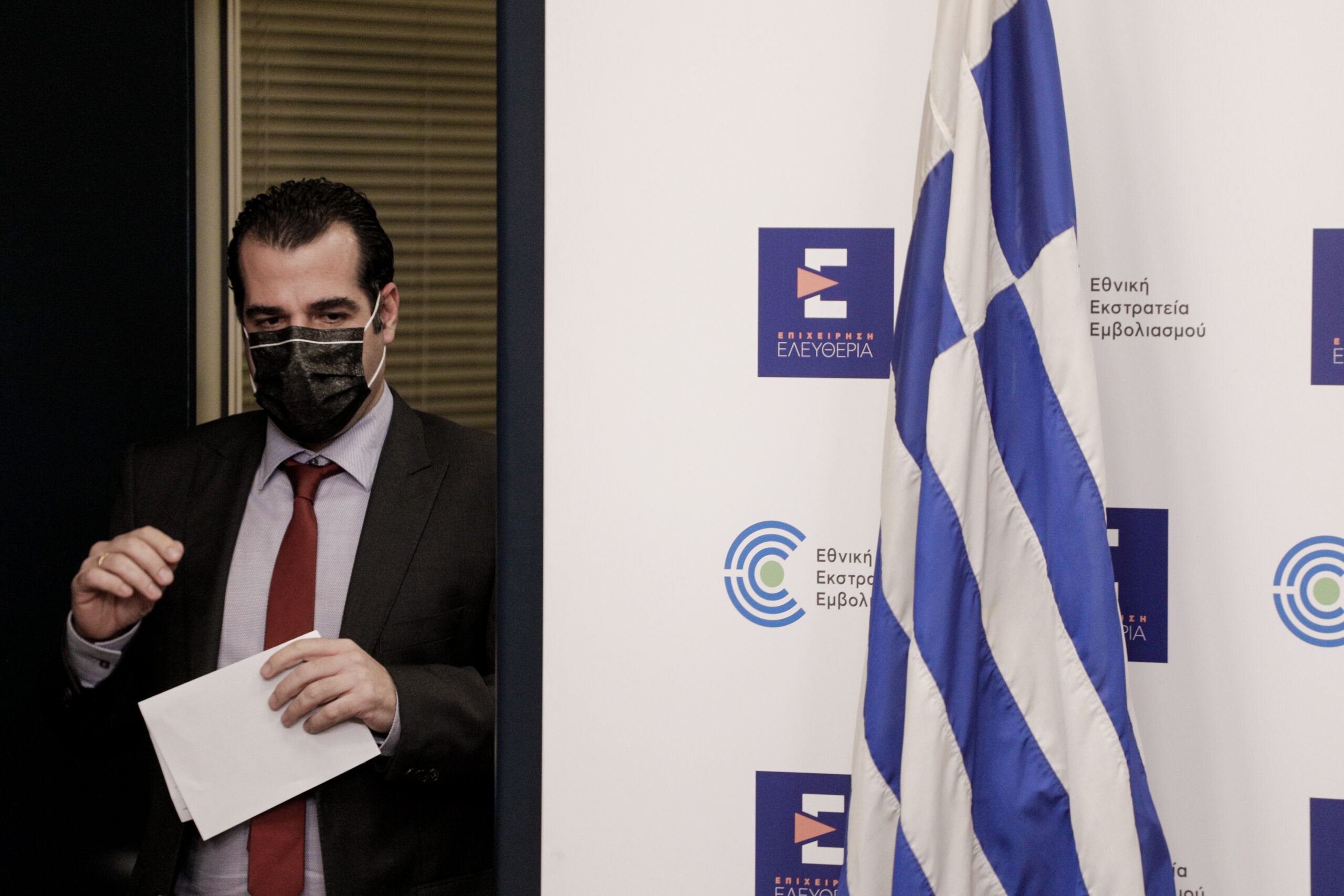 Κορονοϊός: Το σχέδιο απόλυσης των ανεμβολίαστων υγειονομικών – Τι εξετάζει το υπουργείο