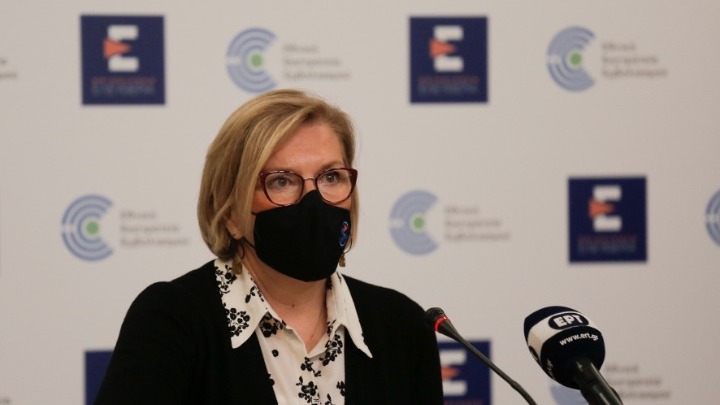 Μίνα Γκάγκα: Τέλος τα μονοκλωνικά – Θα χρησιμοποιούνται αντιικά χάπια
