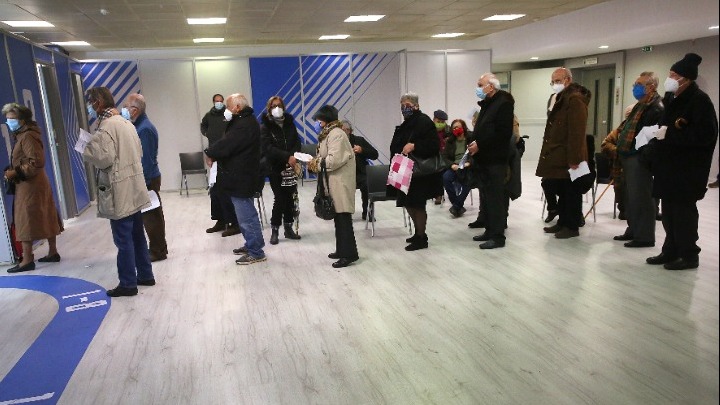 Μ. Θεμιστοκλέους: Άνοιξαν επιπλέον 270.000 νέα ραντεβού για εμβολιασμό