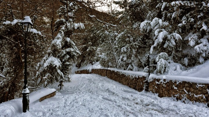 Πότε ξαναείδε η Αθήνα τόσο χιόνι;