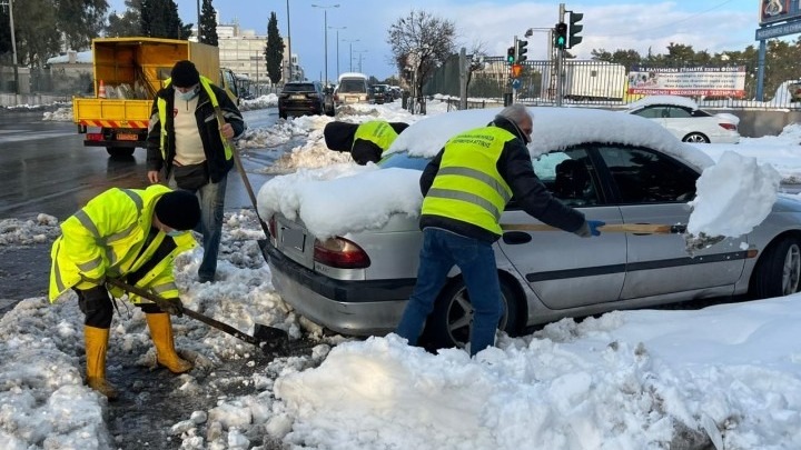ΔΕΔΔΗΕ: «3.000 νοικοκυριά παραμένουν χωρίς ρεύμα»