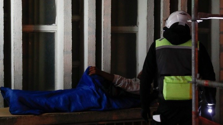 Θεσσαλονίκη: Παράσταση διαμαρτυρίας για τον θάνατο αστέγου