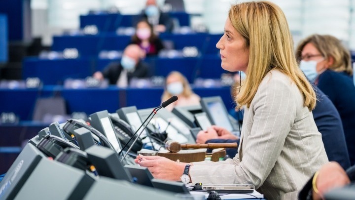 Ρ. Μέτσολα: Ήρθε η ώρα να αναλάβει γυναίκα την ηγεσία του Ευρωπαϊκού Κοινοβουλίου