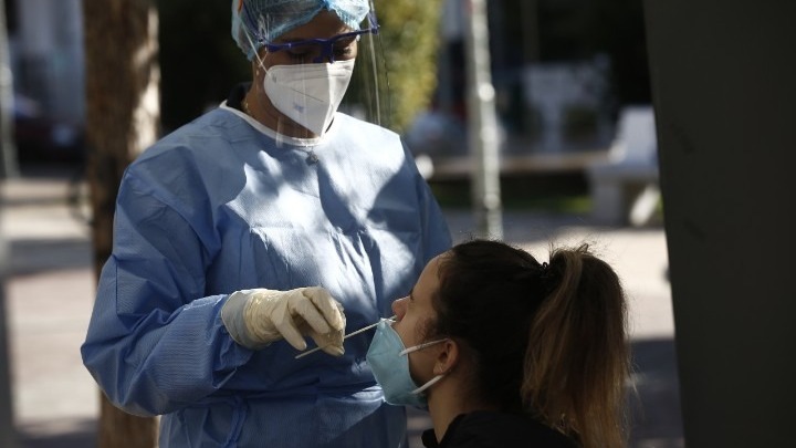 Τζανάκης: «Έχω μάθει και γω ότι αναμένονται 30-40% λιγότερα κρούσματα, να ευχηθούμε να είναι αυτή η πραγματικότητα»