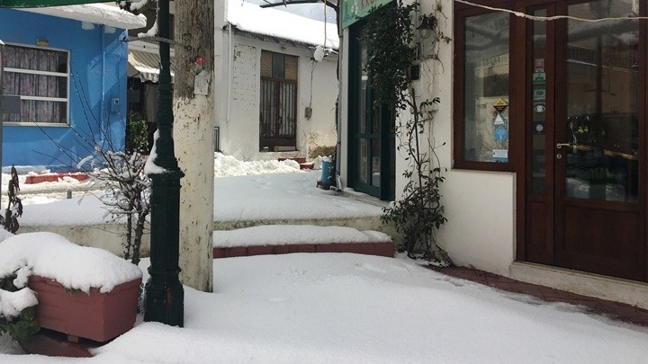 Κρήτη: Επιχείρηση να κρατηθούν ανοιχτές οι οδικές αρτηρίες