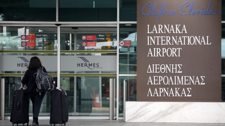 Κύπρος: Μόνο με PCR 48 ωρών η αναχώρηση και η είσοδος των επιβατών