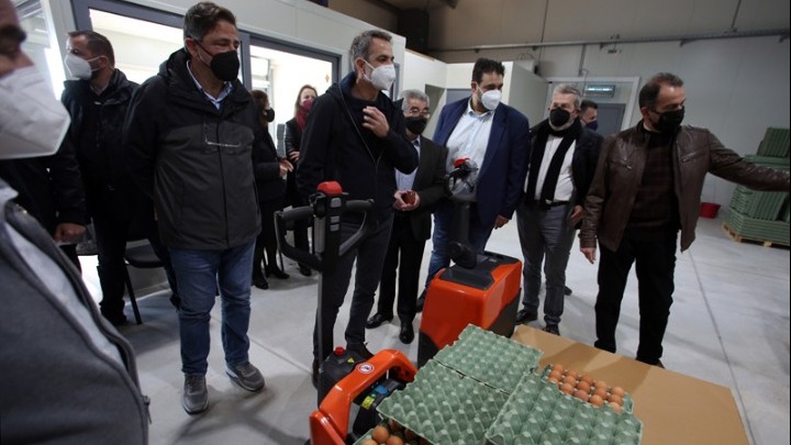Στα Μέγαρα ο Κυριάκος Μητσοτάκης – Συνεχής η στήριξη εν μέσω παγκόσμιας ενεργειακής κρίσης