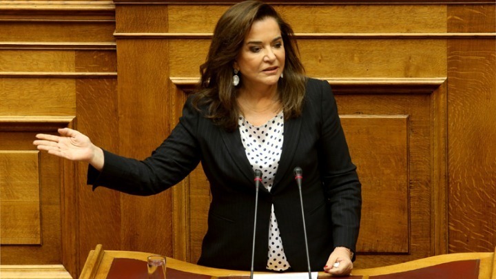 Μπακογιάννη: «Θέλω να πιστεύω ότι και οι 300 βουλευτές είναι πατριώτες» (vid)