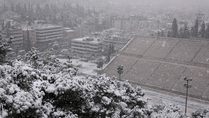 Αναμένονται παροδικές και τοπικά πυκνές χιονοπτώσεις τις νυχτερινές ώρες