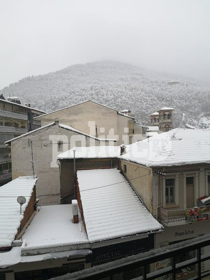 Καιρός: Δείτε που χιονίζει στην Ελλάδα