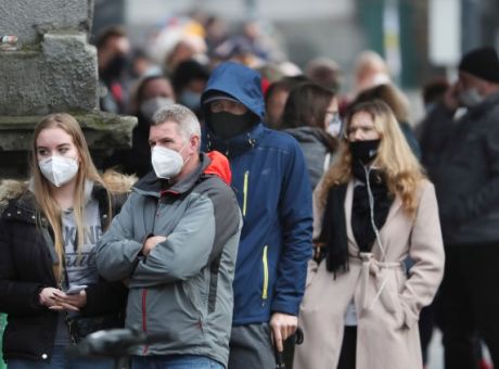 Πολωνία: Έρχονται νέα μέτρα περιορισμού λόγω «Όμικρον»