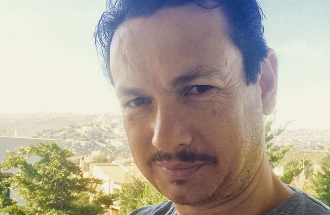 Σταύρος Νικολαΐδης: Έμεινε 3 μέρες εγκλωβισμένος στο σπίτι του και 28 ώρες χωρίς ρεύμα (vid)