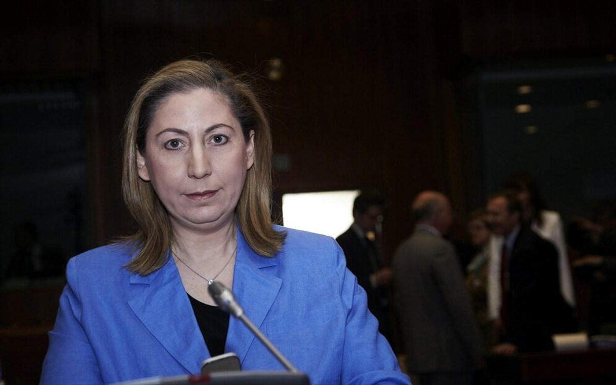 Ξενογιαννακοπούλου: Μετά τον εμπαιγμό της αύξησης του κατώτατου κατά 2%, ο Μητσοτάκης ανακοίνωσε ανεπαρκή νέα αύξηση