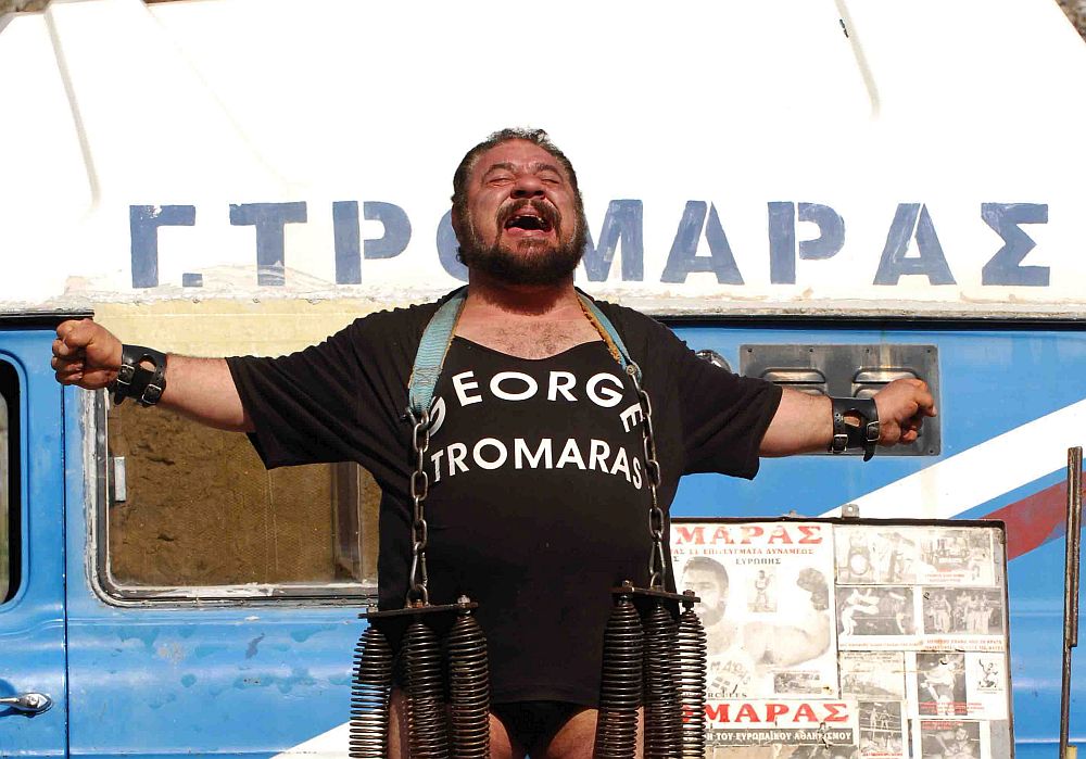 Γιώργος Τρομάρας: Εγκεφαλικό επεισόδιο για τον παλαιστή – Αγωνία για τη ζωή του