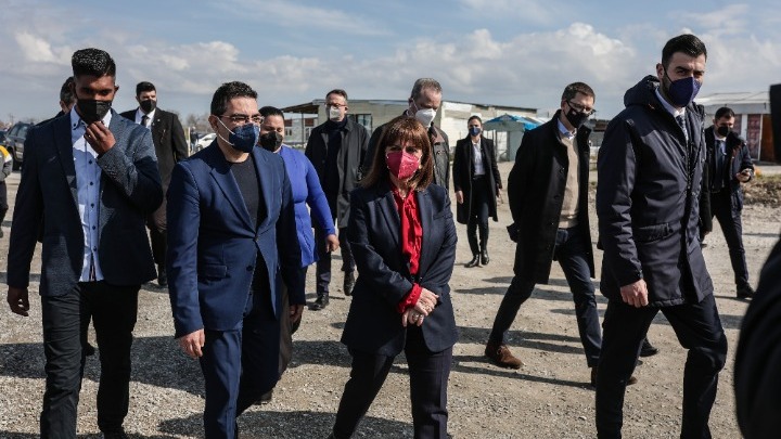 Κ. Σακελλαροπούλου για Ουκρανία: «Οι άνθρωποι είναι παντού και η απώλεια της ανθρώπινης ζωής είναι εξίσου σημαντική όποιον κι αν αφορά»