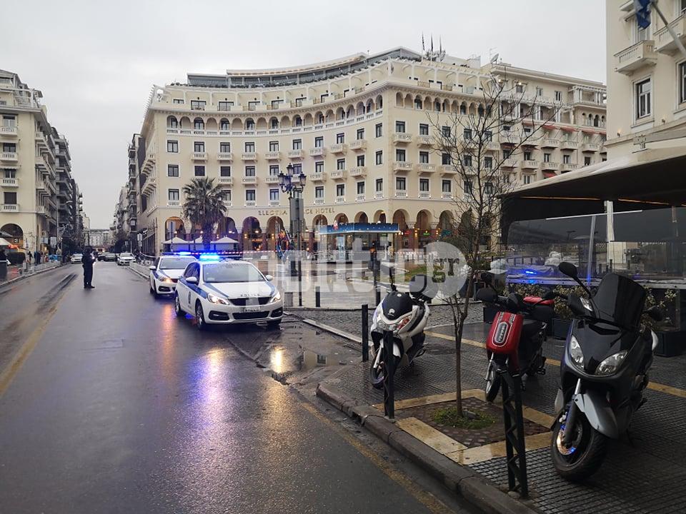 Θεσσαλονίκη – ΤΩΡΑ: Τηλεφώνημα για βόμβα στην Πλατεία Αριστοτέλους (pic)