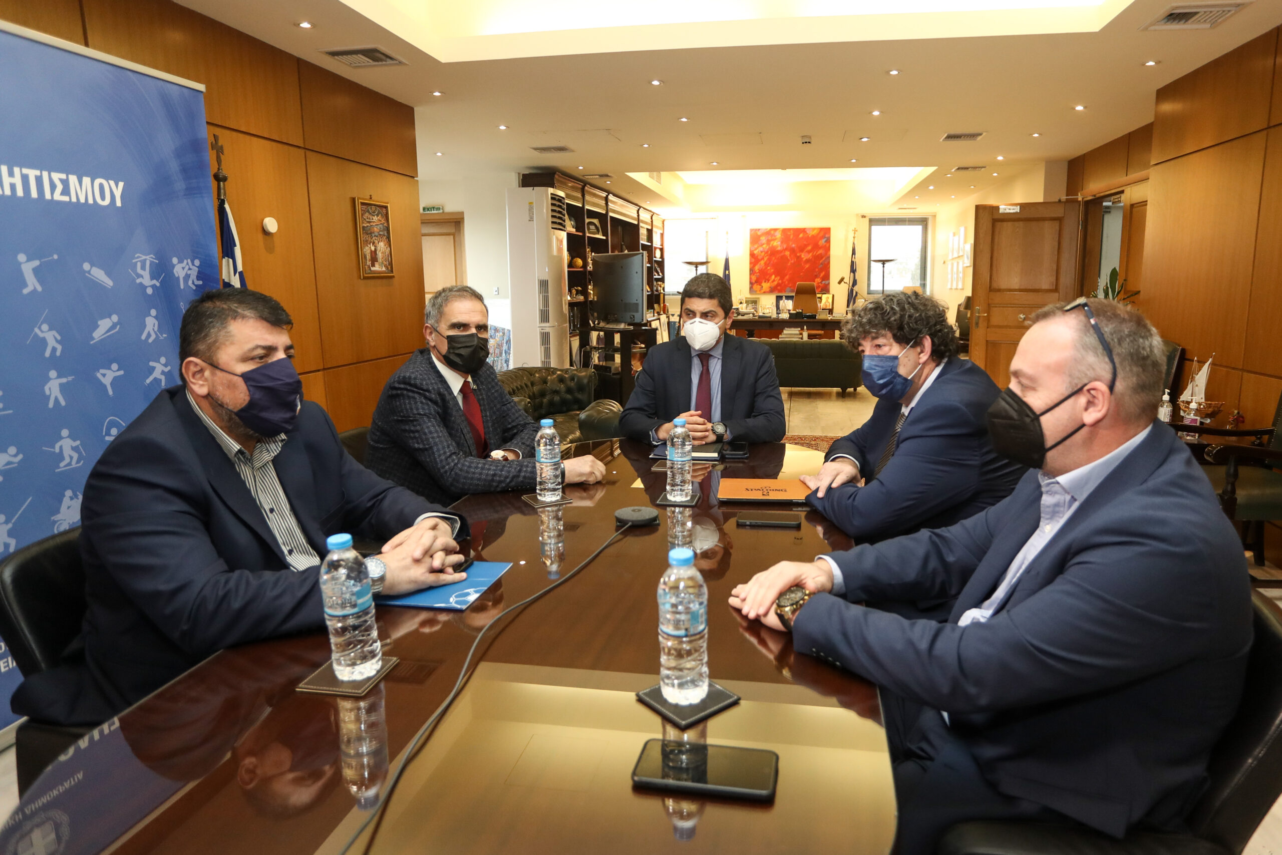 Αυγενάκης με προέδρους τεσσάρων Λιγκών – Τι συζητήθηκε