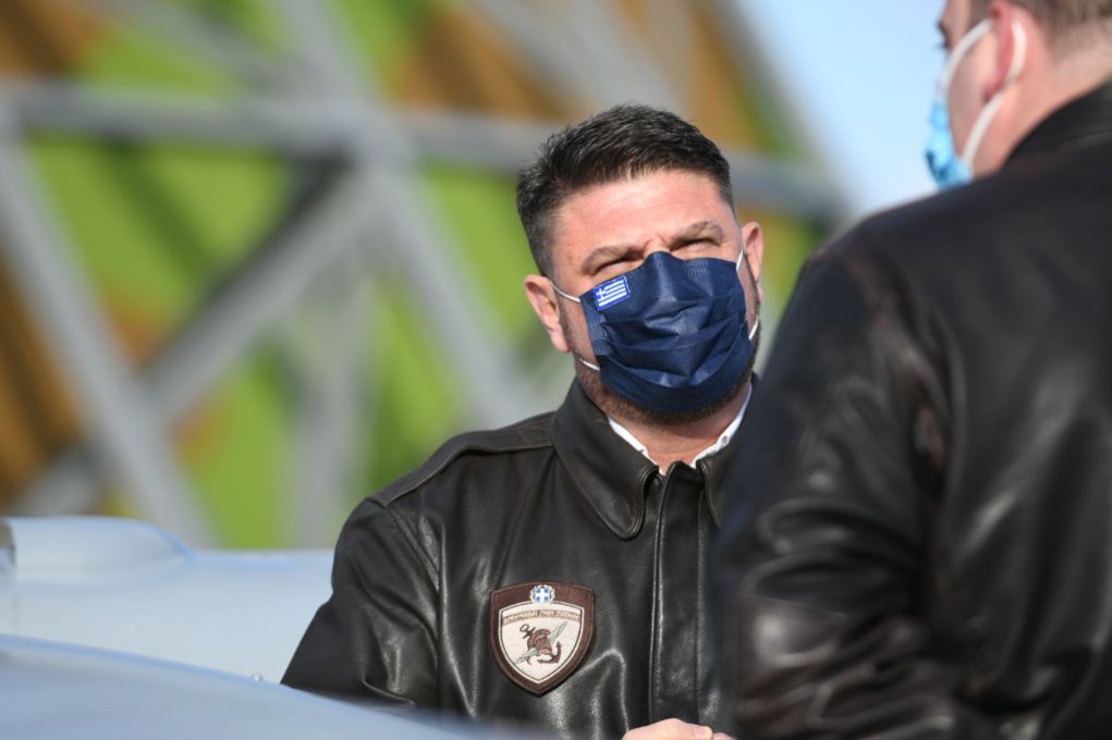 Στα νησιά του Αιγαίου ο Νίκος Χαρδαλιάς (vid & pics)