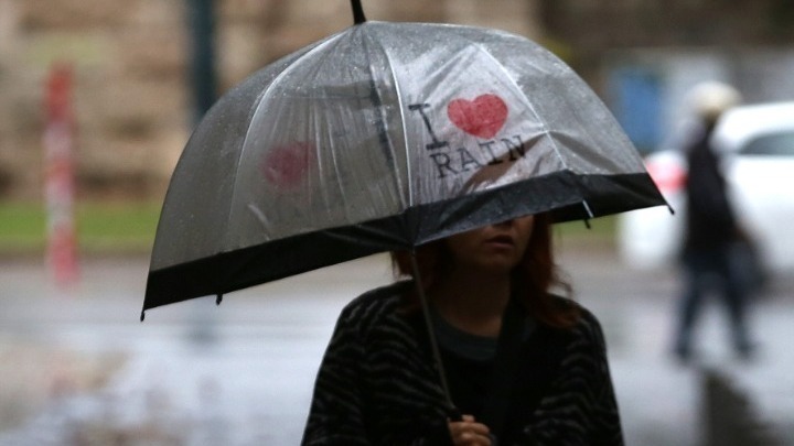 Νεφώσεις και τοπικές βροχές τη Μεγάλη Τρίτη