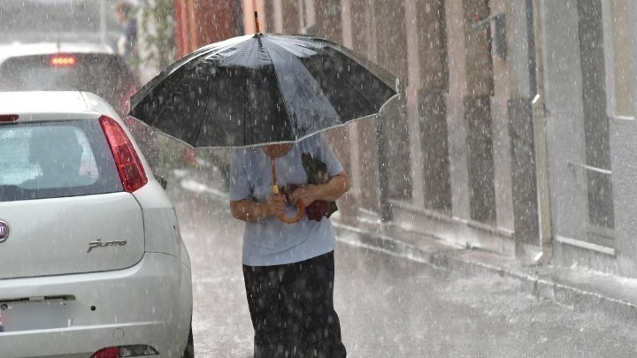 Καιρός: Ζέστη και καταιγίδες αύριο, Δευτέρα