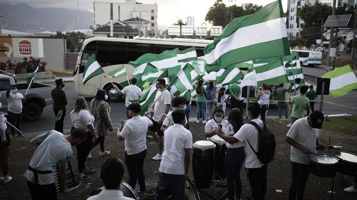 Εκλογές στην Κόστα Ρίκα: Όχι ένας, ούτε δύο, αλλά 25 υποψήφιοι για την προεδρία