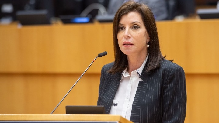 Ασημακοπούλου: «Ο πόλεμος του Πούτιν έχει επιπτώσεις για όλες τις χώρες της Ευρώπης»