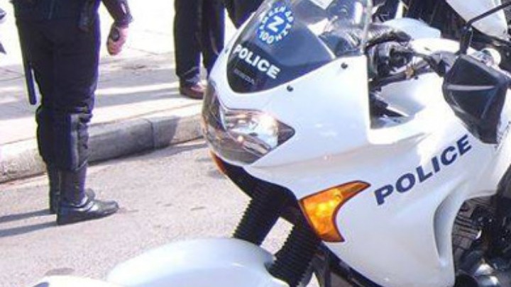 Θεσσαλονίκη: Τα αντανακλαστικά του ηλικιωμένου οδήγησαν στην σύλληψη 32χρονου τσαντάκια