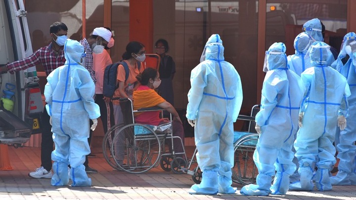 Ινδία: Τέσσερις θάνατοι εξαιτίας του κορονοϊού και 492 κρούσματα