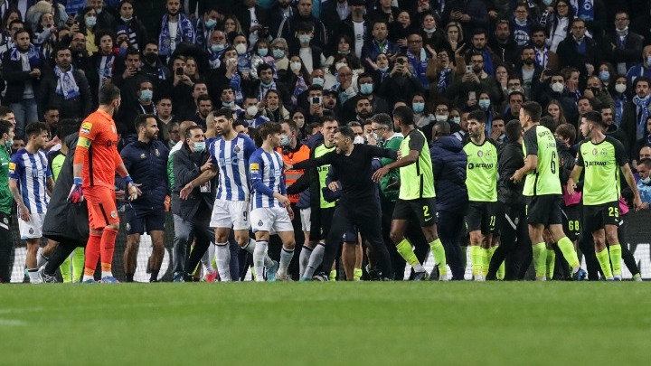 Ισόπαλο το ντέρμπι (2-2) με κερδισμένη την Πόρτο